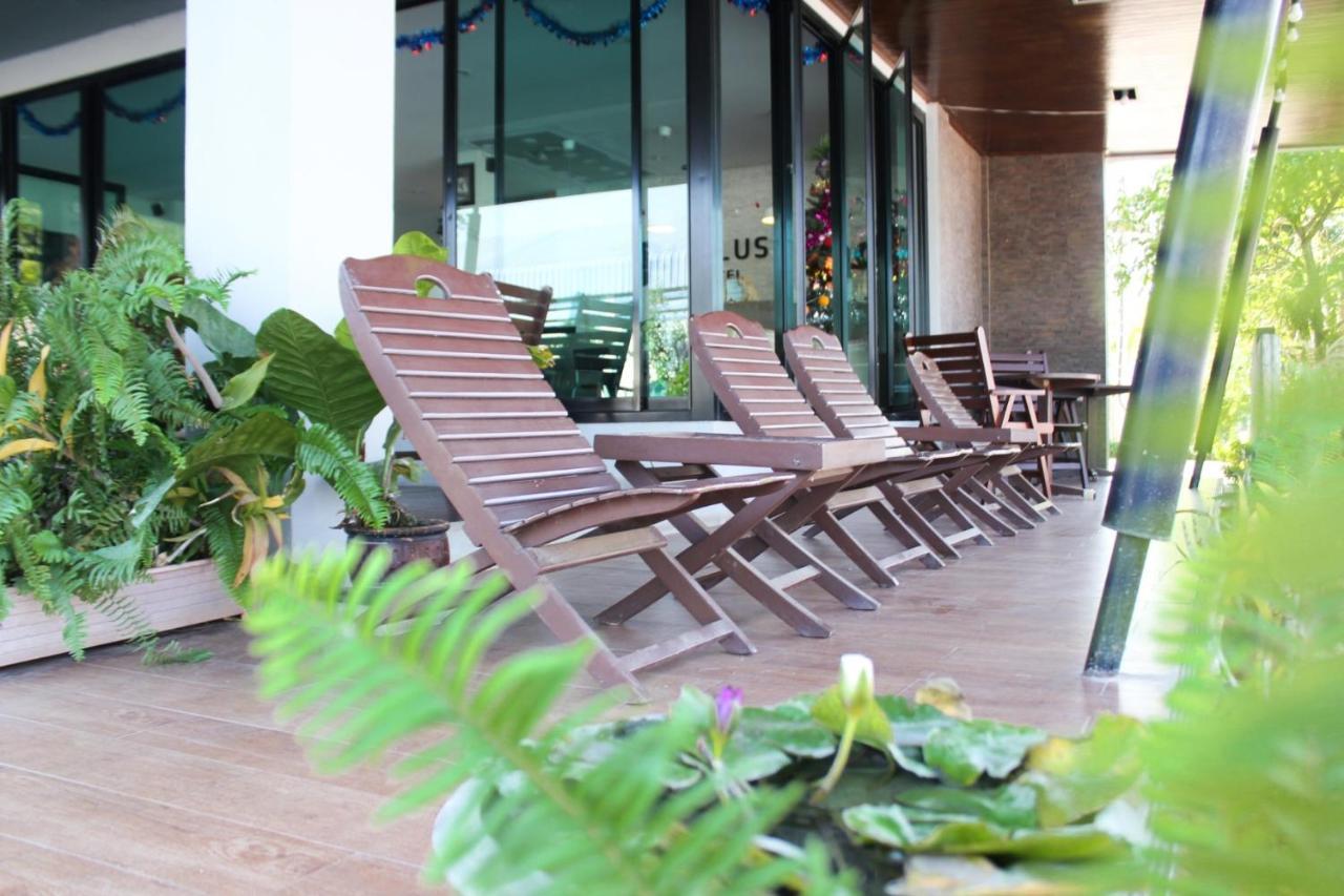 Plus Hotel Loei Exterior foto