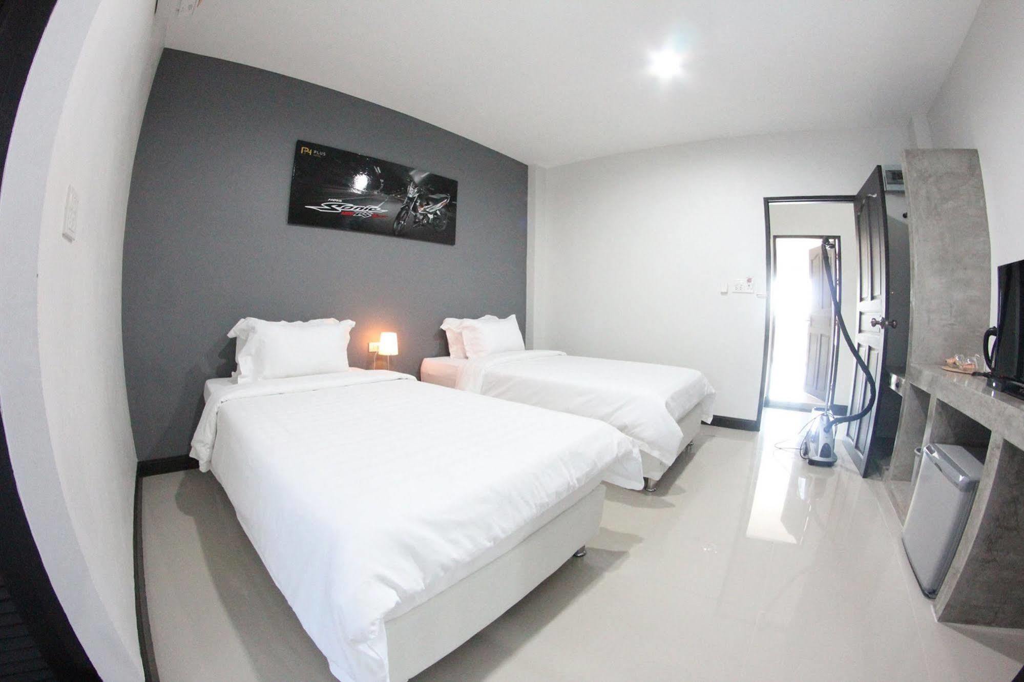 Plus Hotel Loei Exterior foto